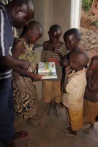 2016-09-12-lecture-avec-les-enfants-1